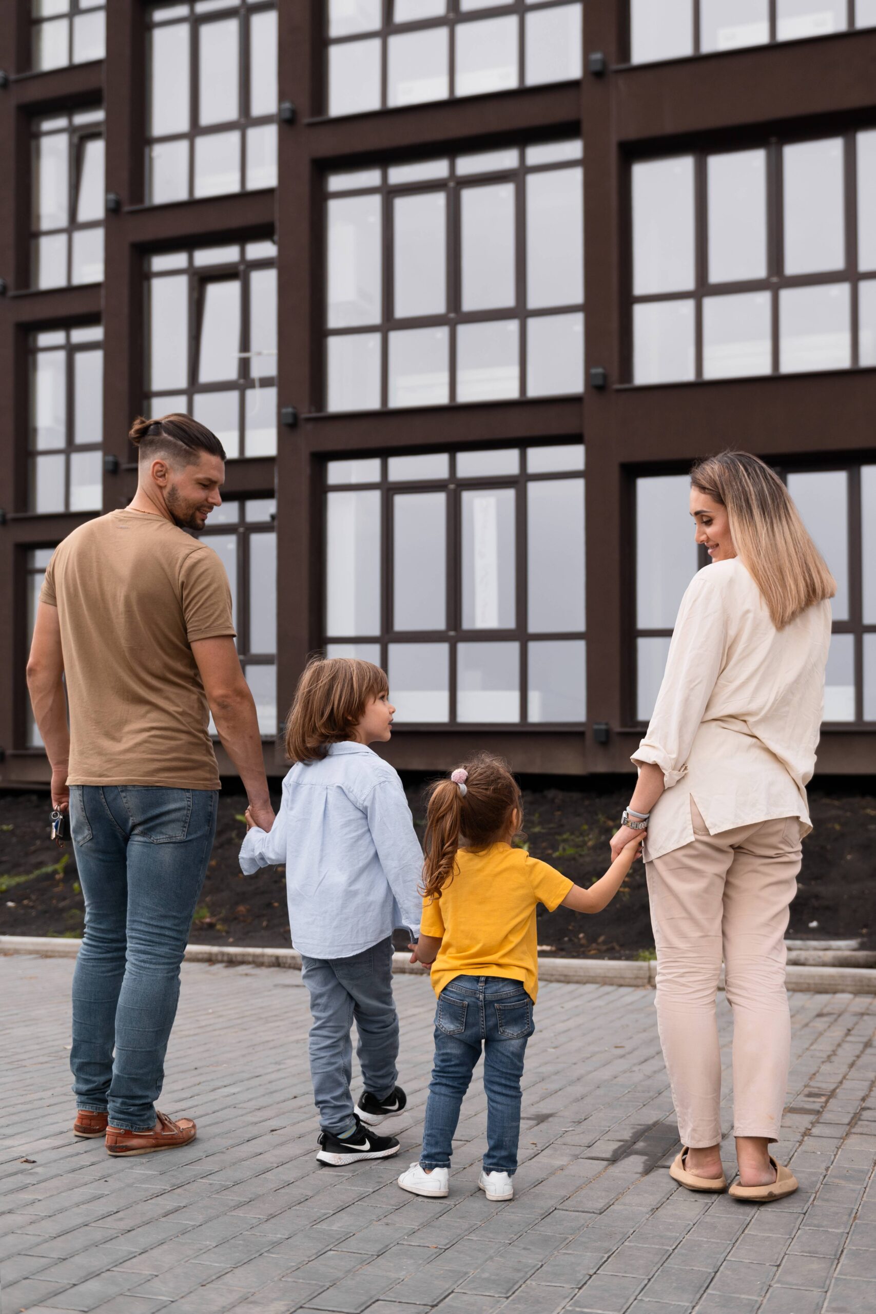 family moving in with kids through apparto family moving in with kids through apparto